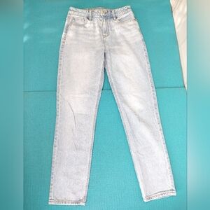 American Eagle Women’s Strigid Straight High Rise  Jeans Size 2